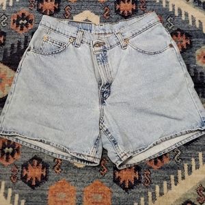 Levi's High Waisted Jean shorts Size 10